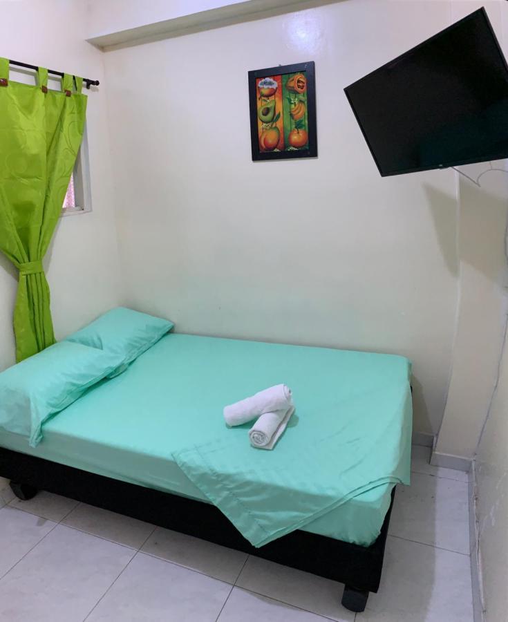 Hotel42-33 Cali Bagian luar foto