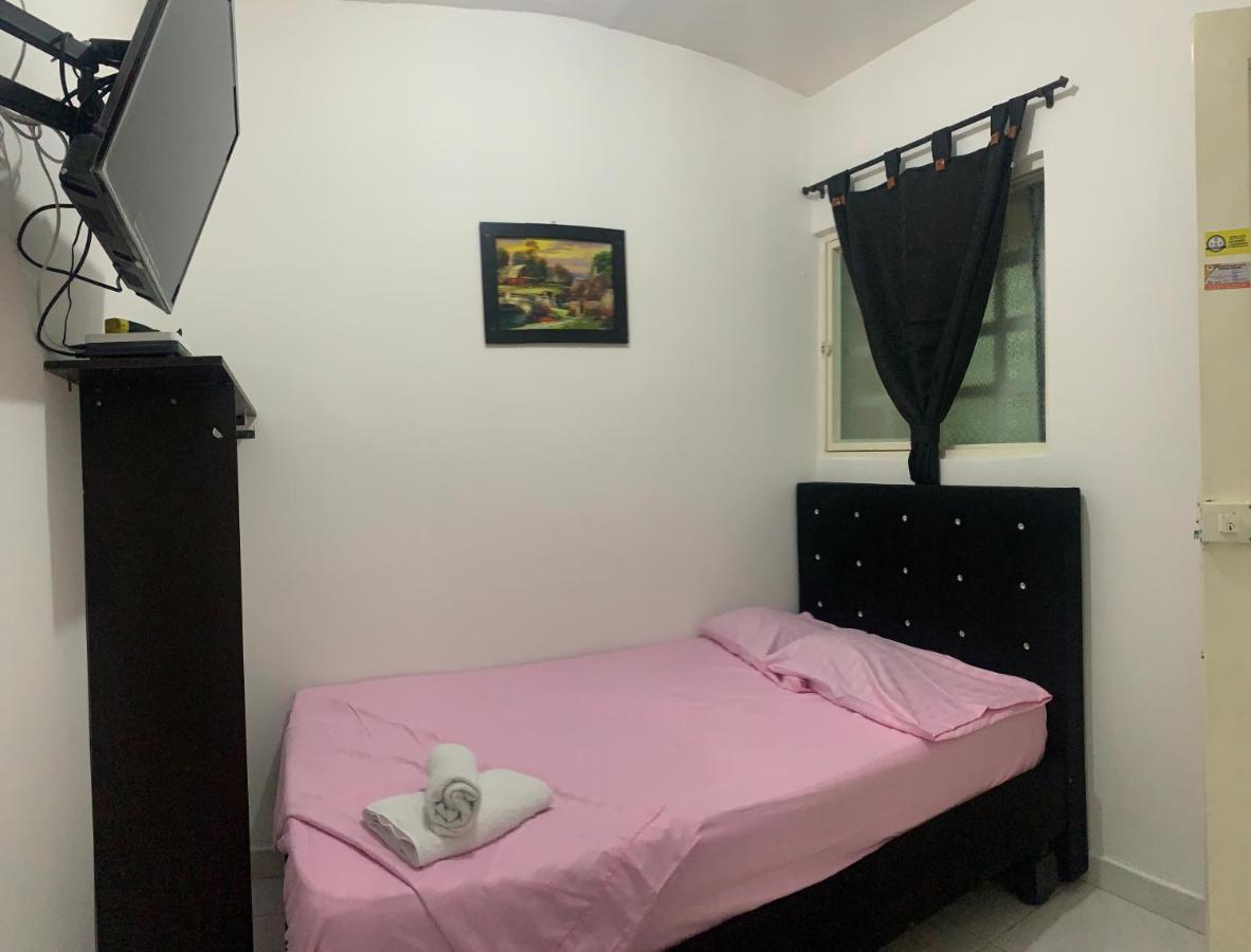 Hotel42-33 Cali Bagian luar foto